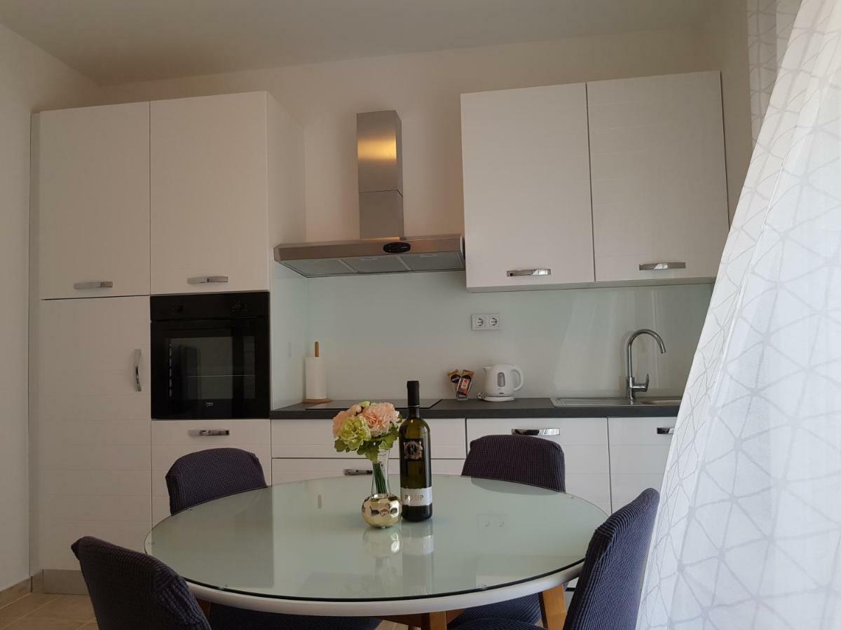 Apartma Three Roses